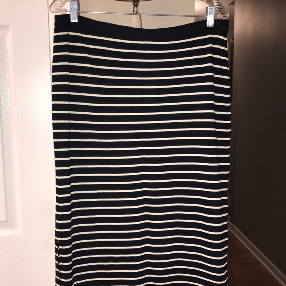 NWT Gap Navy blue striped maxi skirt